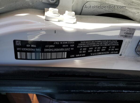 ZARFAMAN6M7648440 2021 ALFA ROMEO GIULIA White Engine compartment view