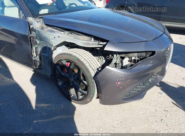 ZARFAMAN9L7635681 2020 ALFA ROMEO GIULIA Gray Widok z przodu
