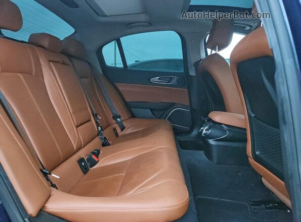 ZARFAMAN9M7642499 2021 ALFA ROMEO GIULIA Blue 