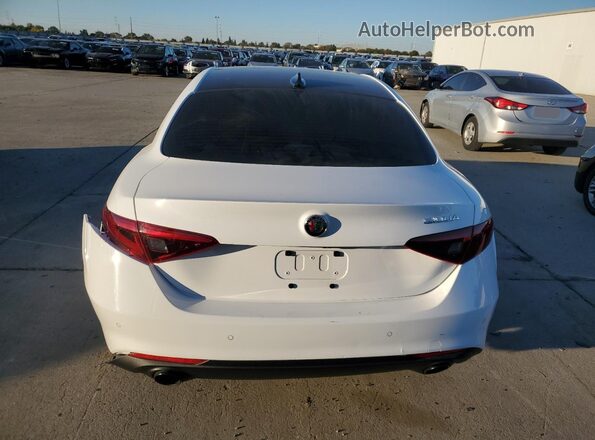 ZARFAMAN9P7671697 2023 ALFA ROMEO GIULIA White Rear view