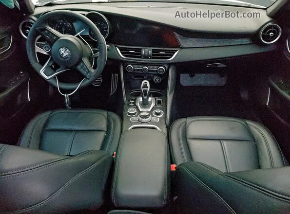 ZARFAMAN9P7671697 2023 ALFA ROMEO GIULIA White Dashboard view