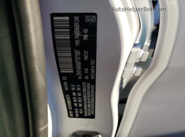 ZARFAMAN9P7671697 2023 ALFA ROMEO GIULIA White Engine compartment view