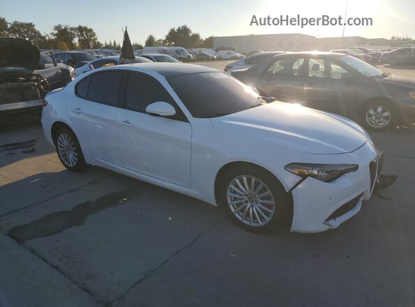 ZARFAMAN9P7671697 2023 ALFA ROMEO GIULIA White Front right