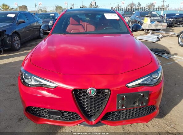 ZARFAMBN3P7676280 2023 ALFA ROMEO GIULIA Red Widok zestawu wskaźników
