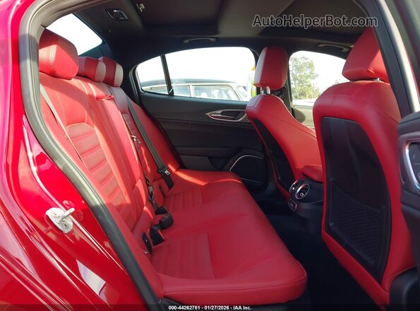 ZARFAMBN3P7676280 2023 ALFA ROMEO GIULIA Red Widok naklejki z numerem VIN
