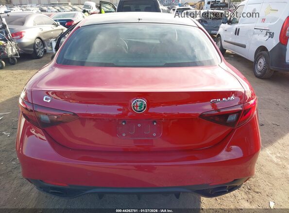 ZARFAMBN3P7676280 2023 ALFA ROMEO GIULIA Red 
