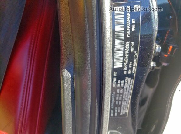 ZARFAMBN4P7668902 2023 ALFA ROMEO GIULIA Черный Вид подкапотного пространства