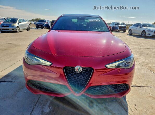 ZARFAMBN5N7660501 2022 ALFA ROMEO GIULIA Red Widok z przodu
