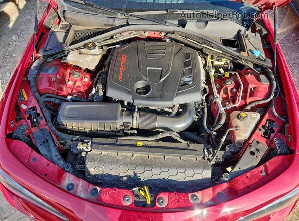 ZARFAMBN5N7660501 2022 ALFA ROMEO GIULIA Red Widok wnętrza z tyłu