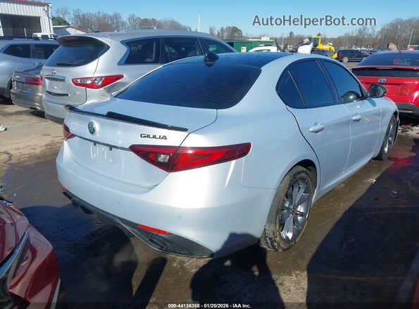 ZARFAMBN8M7647580 2021 ALFA ROMEO GIULIA Silver Tył prawy