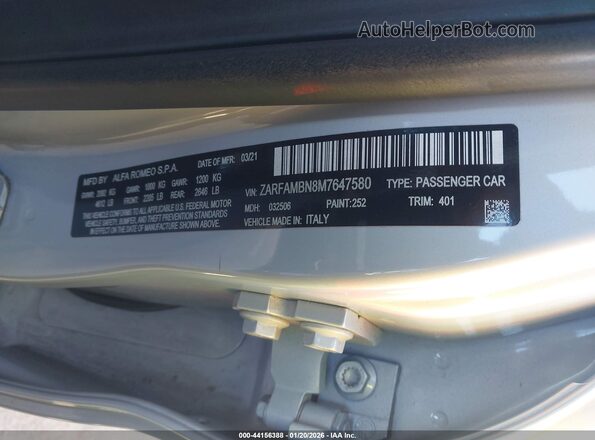 ZARFAMBN8M7647580 2021 ALFA ROMEO GIULIA Silver Widok komory silnika