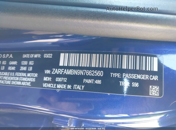 ZARFAMBN9N7662560 2022 ALFA ROMEO GIULIA Синий Вид подкапотного пространства