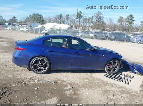 ZARFAMBN9N7662560 2022 ALFA ROMEO GIULIA Синий Панорамный вид салона 360°