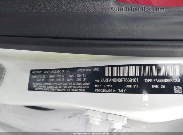 ZARFANBN0P7669101 2023 ALFA ROMEO GIULIA White Engine compartment view