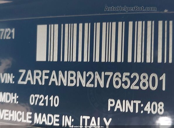 ZARFANBN2N7652801 2022 ALFA ROMEO GIULIA Black Widok komory silnika
