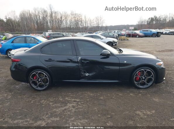 ZARFANBN2N7652801 2022 ALFA ROMEO GIULIA Black Widok wnętrza z tyłu