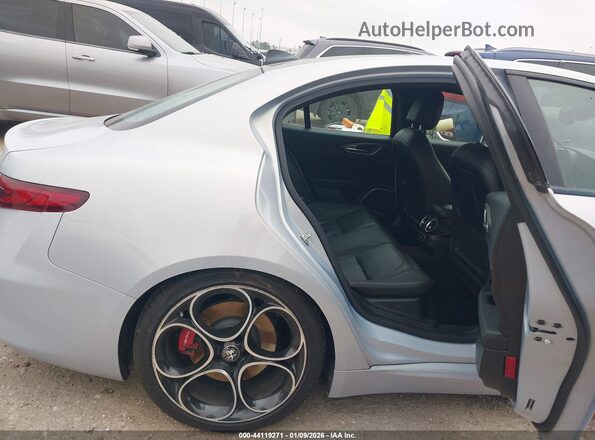 ZARFANBN3P7670985 2023 ALFA ROMEO GIULIA Silver Вид наклейки з VIN-кодом