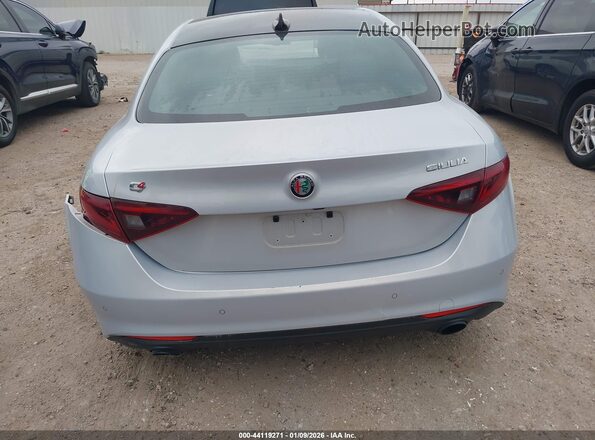 ZARFANBN3P7670985 2023 ALFA ROMEO GIULIA Silver 