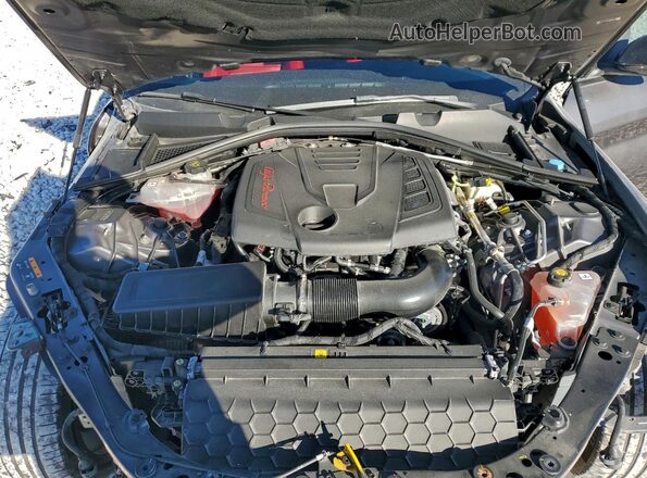 ZARFANBN4N7654663 2022 ALFA ROMEO GIULIA Gray Widok wnętrza z tyłu