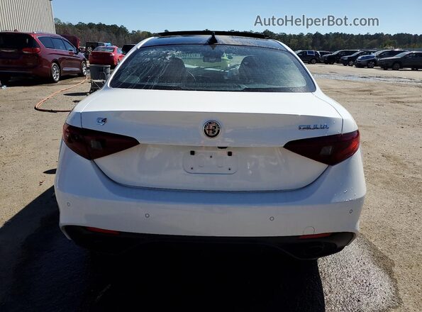 ZARFANBN5P7671572 2023 ALFA ROMEO GIULIA White Rear view
