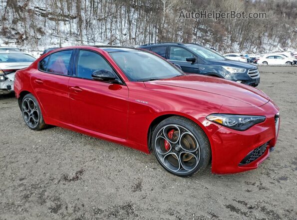 ZARFANBN9R7678477 2024 ALFA ROMEO GIULIA Красный Передняя правая четверть