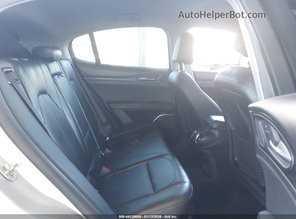 ZASFAKAN3J7C24067 2018 ALFA ROMEO STELVIO Silver VIN կոդի պիտակի տեսք