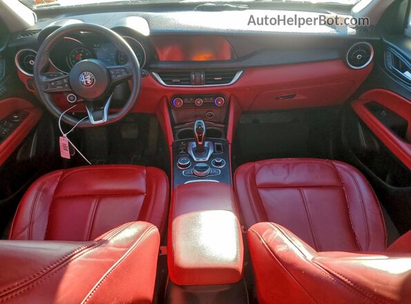 ZASPAJAN1M7D03532 2021 ALFA ROMEO STELVIO Gray Vista del salpicadero