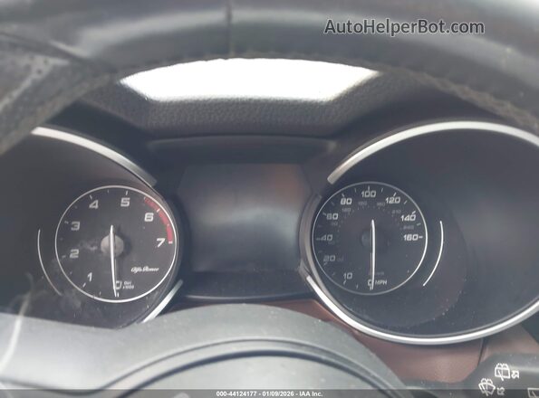 ZASPAJAN6M7D13599 2021 ALFA ROMEO STELVIO Blue 360 interior view