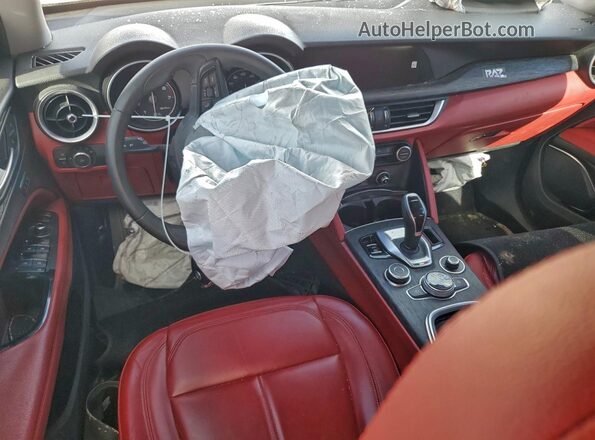 ZASPAJANXM7C98637 2021 ALFA ROMEO STELVIO White Dashboard view