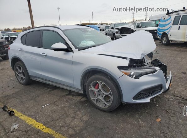 ZASPAKAN0N7D40062 2022 ALFA ROMEO STELVIO Silver Front right