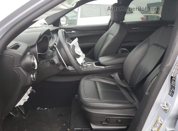 ZASPAKAN0N7D40062 2022 ALFA ROMEO STELVIO Silver Front interior view