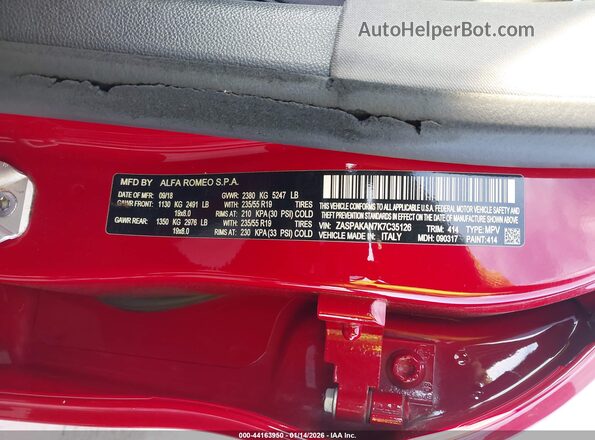 ZASPAKAN7K7C35126 2019 ALFA ROMEO STELVIO Red ძრავის განყოფილების ხედი