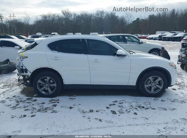 ZASPAKAN8M7D09141 2021 ALFA ROMEO STELVIO White Панорамний вид салону 360°