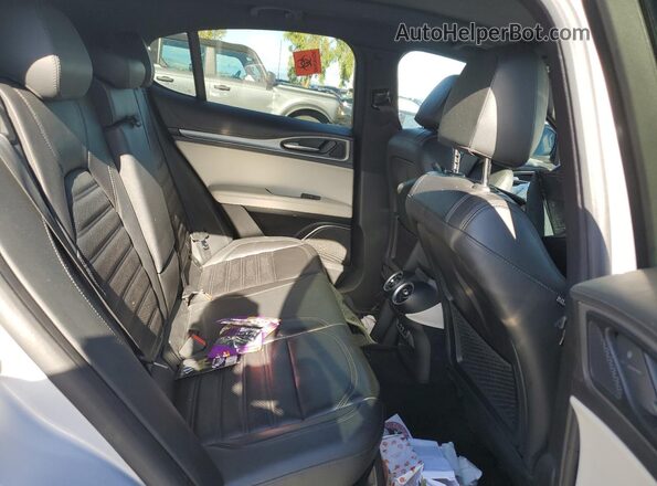 ZASPAKBN0M7D01131 2021 ALFA ROMEO STELVIO Silver Հետևի նստատեղերի տեսք