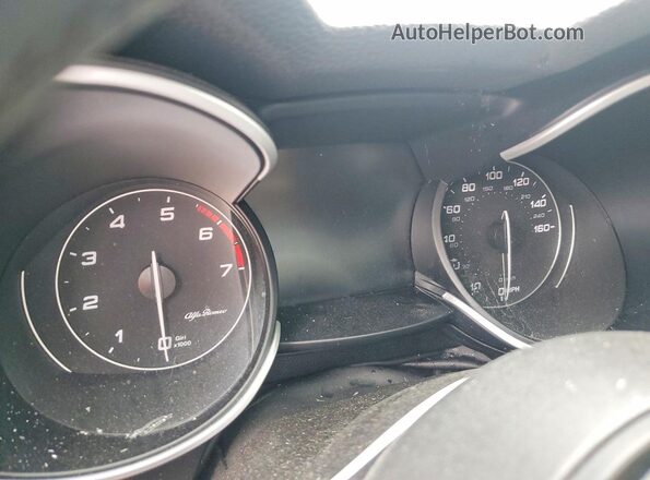 ZASPAKBN0N7D46121 2022 ALFA ROMEO STELVIO Серебряный Вид задних сидений