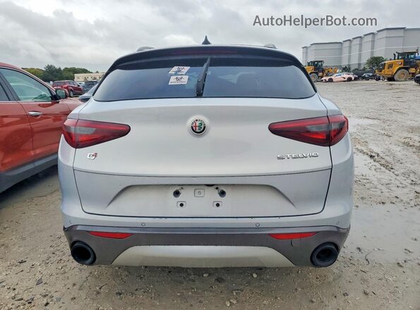 ZASPAKBN0N7D46121 2022 ALFA ROMEO STELVIO Серебряный Вид салона спереди