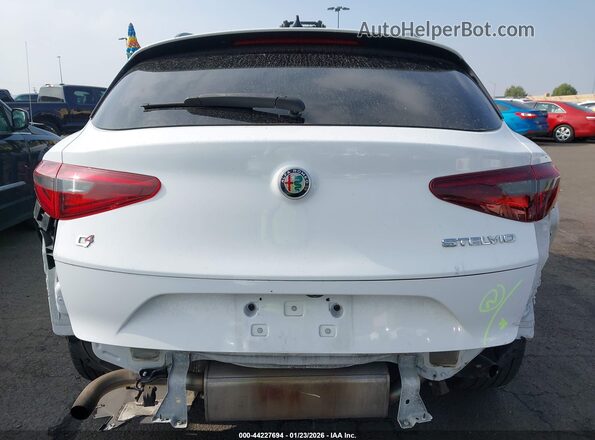 ZASPAKBN1K7C40661 2019 ALFA ROMEO STELVIO White 