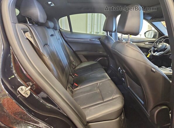 ZASPAKBN3N7D39664 2022 ALFA ROMEO STELVIO Black Widok tylnych siedzeń
