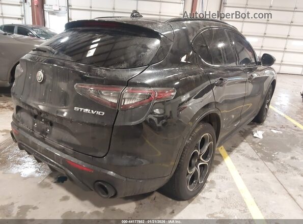 ZASPAKBN3R7D74596 2024 ALFA ROMEO STELVIO Black Задня права чверть