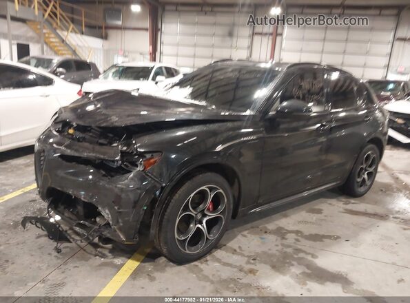 ZASPAKBN3R7D74596 2024 ALFA ROMEO STELVIO Black Передня ліва чверть