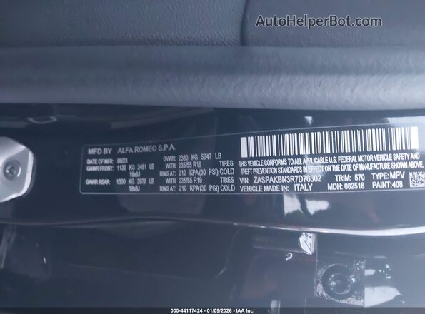 ZASPAKBN3R7D76302 2024 ALFA ROMEO STELVIO Black Շարժիչի բաժամունքի տեսք