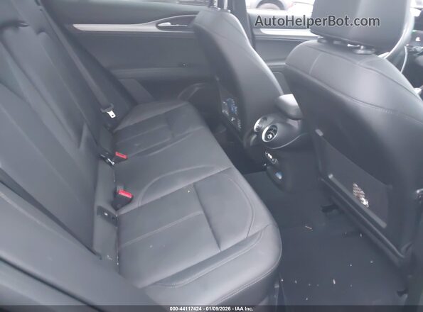 ZASPAKBN3R7D76302 2024 ALFA ROMEO STELVIO Black VIN կոդի պիտակի տեսք