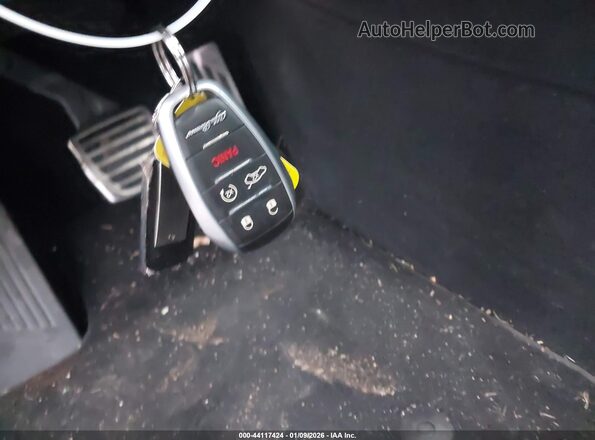 ZASPAKBN3R7D76302 2024 ALFA ROMEO STELVIO Black Առջևի վահանակի տեսք