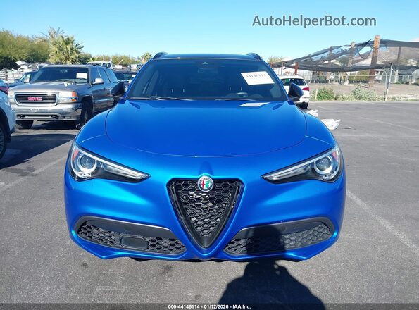 ZASPAKBN5N7D42565 2022 ALFA ROMEO STELVIO Blue Vista del salpicadero