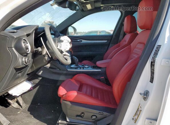 ZASPAKBN7R7D78439 2024 ALFA ROMEO STELVIO White Вид салону спереду