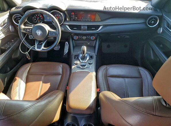 ZASPAKBN8N7D30894 2022 ALFA ROMEO STELVIO Blue Dashboard view