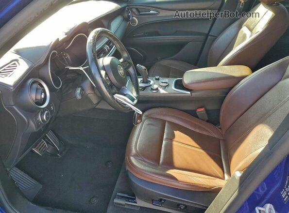 ZASPAKBN8N7D30894 2022 ALFA ROMEO STELVIO Blue Front interior view