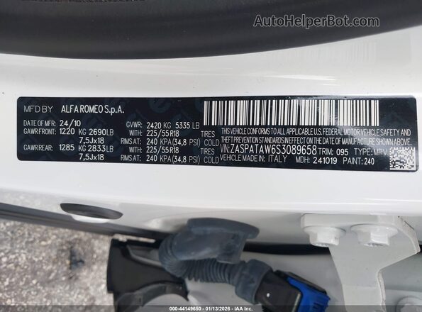 ZASPATAW6S3089658 2025 ALFA ROMEO OTHER White Engine compartment view