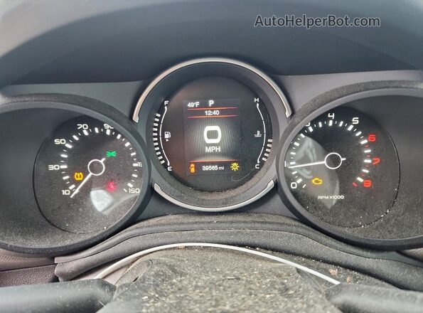 ZFBCFAAHXJZ041306 2018 FIAT 500L Blue Vista del cuadro de instrumentos
