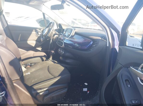 ZFBCFXAB1HP536921 2017 FIAT 500X Синий Вид салона спереди